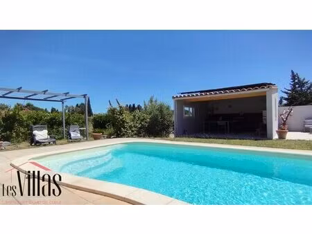 villa 4 faces de plain-pied avec piscine