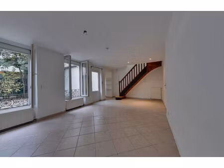 location maison 3 pièces  53.55m²  nogent