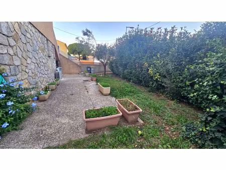 la crau - bas de villa avec jardin de 173 m2