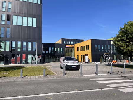 chez girardi immobilier  des bureaux à la jonction !