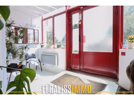 à vendre murs commerciaux de 100 m2  fort potentiel d'amén