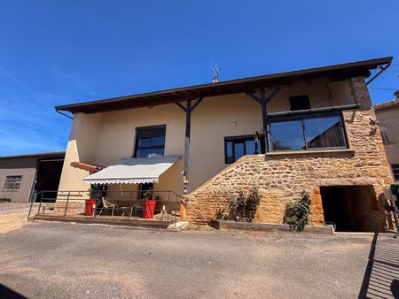 macon sud - maison en pierres renovee avec charme de 136 m2