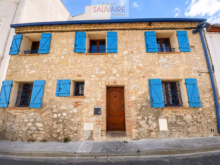 maison de village aux beaux volumes  à fort potentiel  au coe