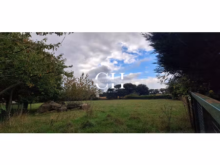 a vendre - terrain borné  non viabilisé / secteur la bouilli