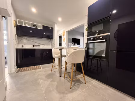 rue nazareth - appartement 4 pièces