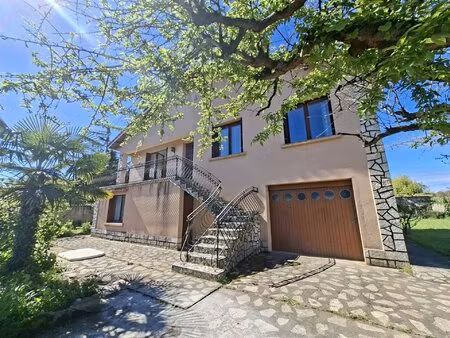 maison des années 70 avec vue pyrénées