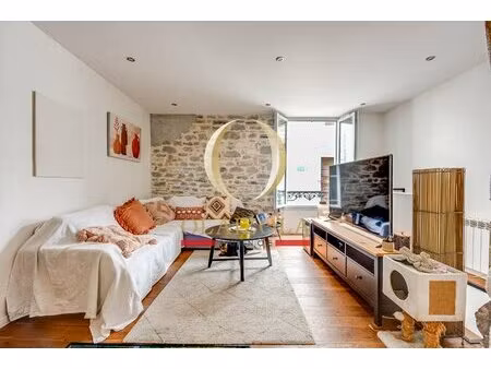 biarritz / saint charles - superbe t2 de 55 m2 entièrement repensé par architecte.