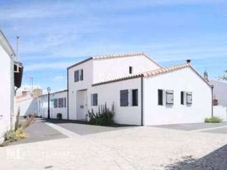 vente maison piscine à saint-gilles-croix-de-vie croix de vie (85800) : à vendre piscine /