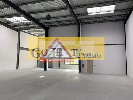 location local commercial