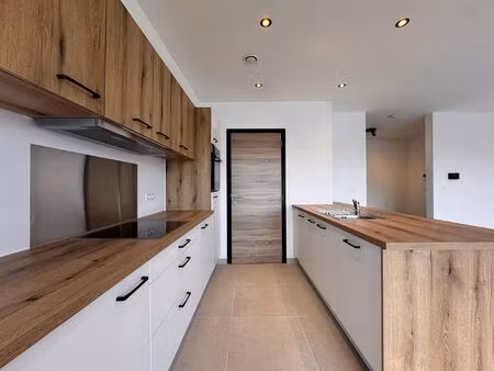 appartement à louer à sur le chêne 9 libramont-chevigny (vbe35112)
