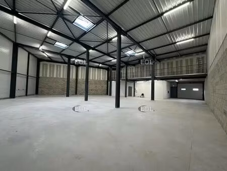 vente local d'activités 587 m²