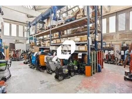 vente local d'activités 2 858 m²