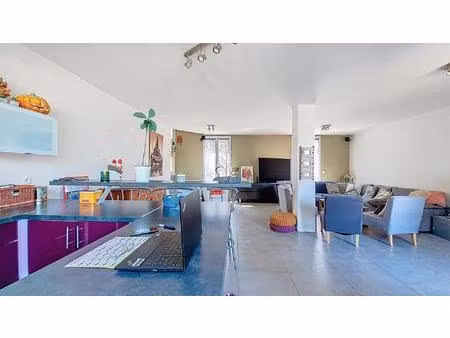 maison familiale à la limite d'antony