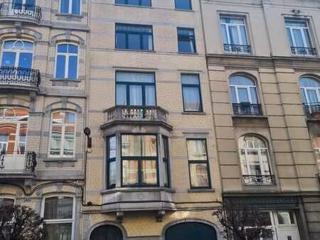 appartement 2 chambres  ixelles  avec balcon
