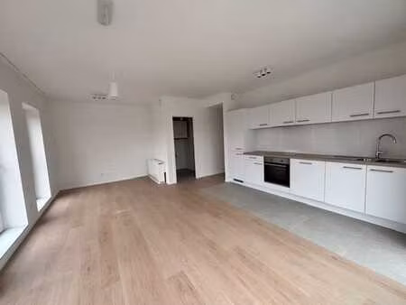 appartement 2 chambres neuf + parking + cave