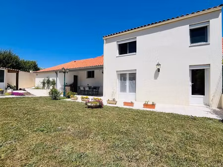vente maison 5 pièces 132 m² à aytre (17440)  494 000 €