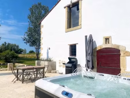 vente maison 4 pièces 140 m² à saint-gilles (30800)  495 000 €