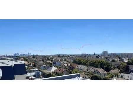 unique duplex en rooftop – 40 m² de terrasse panoramique – 15 min de la défense