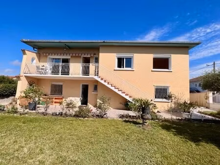 superbe maison avec beau potentiel - barbazan debat: