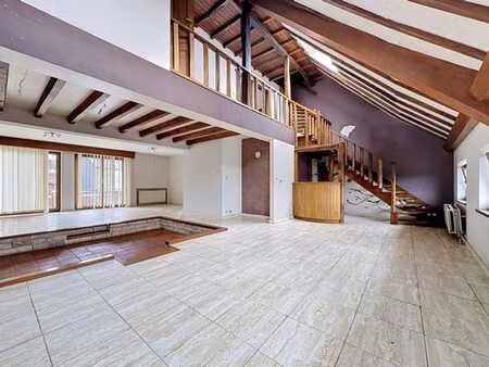 spacieux duplex 3 chambres à vendre à gilly