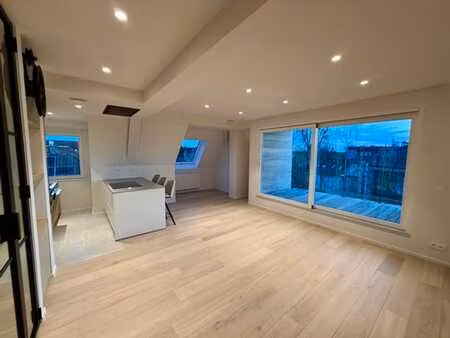 dieweg penthouse 2 chambres avec terrasse