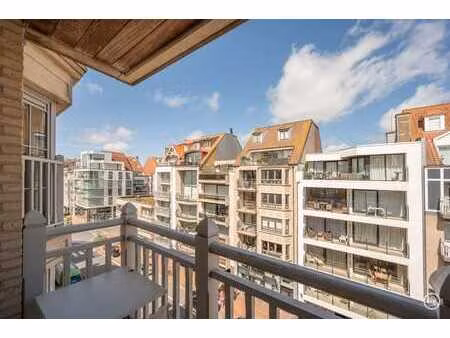 appartement spacieux (98 m2) avec 2 chambres dans un emplac
