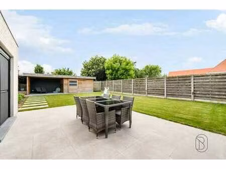 spacieuse maison familiale avec 4 chm  un jardin & un garage
