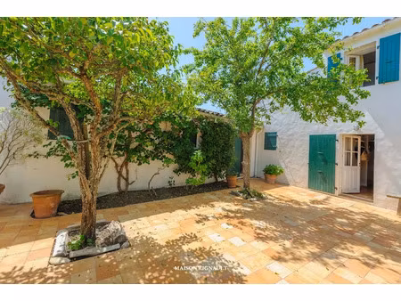 vente maison 7 pièces 150 m² à loix (17111)  1 050 000 €