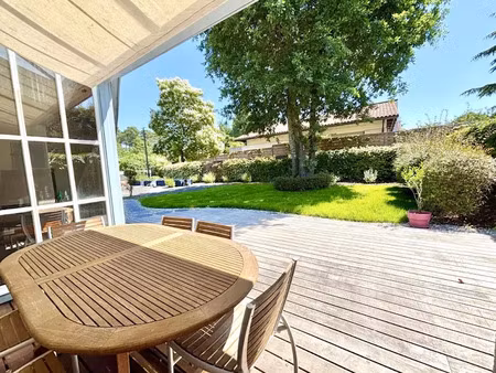 vente maison 7 pièces 165 m² à merignac (33700)  694 000 €