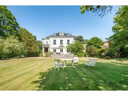 maison de luxe à vendre dans le quartier napoleon