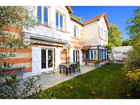 maison de luxe à vendre dans le quartier brimont