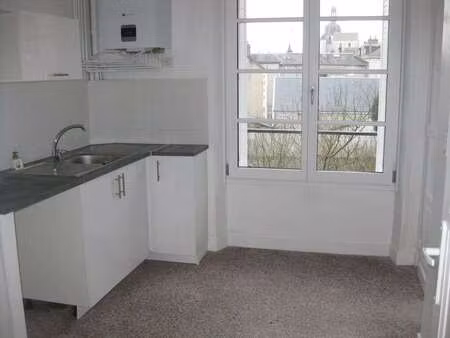 location appartement 3 pièces à blois (41000) : à louer 3 pièces / 57m² blois