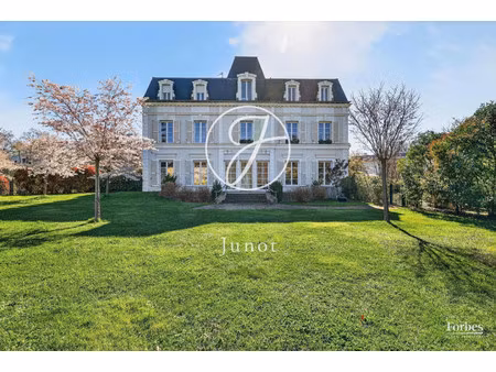 appartement de luxe à vendre dans le quartier jonchere-malmaison-saint cucufa