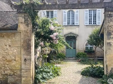 ancien couvent en pierre- proche issigeac