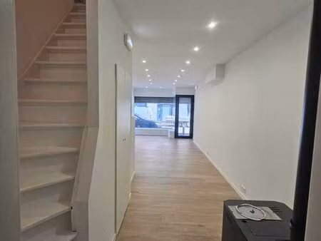 local commercial à seraing  80m²  2 façades