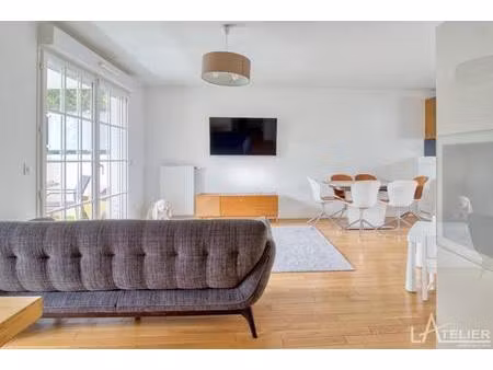4 pièces traversant de 85 m²  alliant praticité  confort et qualité de vie