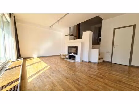 duplex à louer à rue des erables 17 etterbeek (vbe35131)