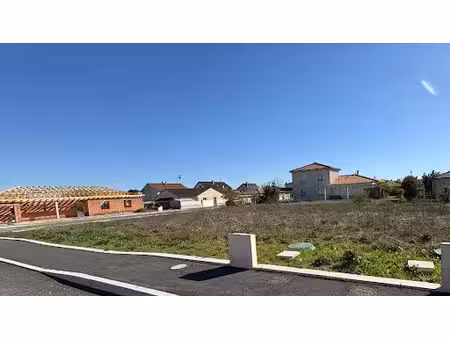vente terrain 596 m² à smarves (86240)  52 329 €