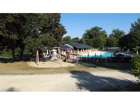 vente locaux professionnels 17 pièces 25000 m² à gourdon (46300)  1 790 000 €