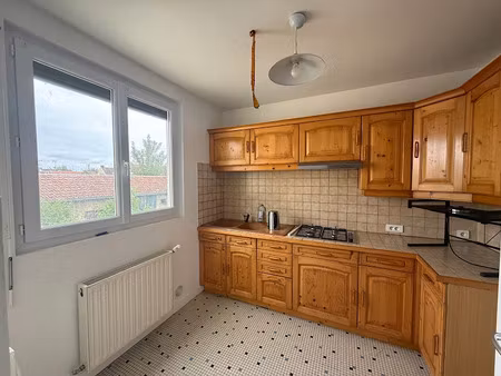location appartement 2 pièces 64.99 m² à romilly-sur-seine (10100)  650 €