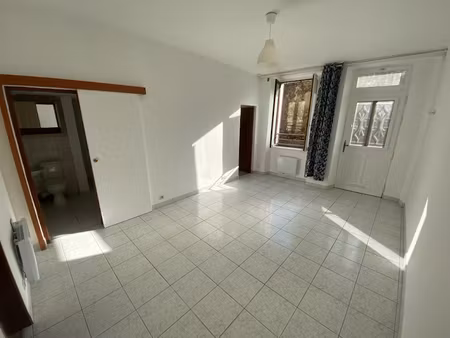 location appartement 2 pièces 33 m² à montlhéry (91310)  635 €