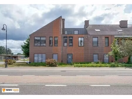 duplex met 3 slaapkamers  berging en autostaanplaats