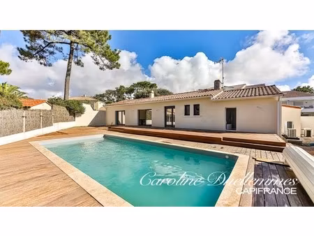 maison avec jardin et piscine en plein coeur de la pironnière