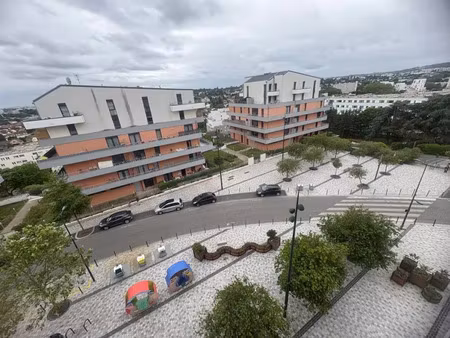 location appartement 4 pièces 79 m² à bagneux (92220)  1 795 €
