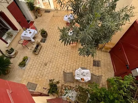 location meublée appartement 6 pièces 135 m² à eyragues (13630)  1 350 €