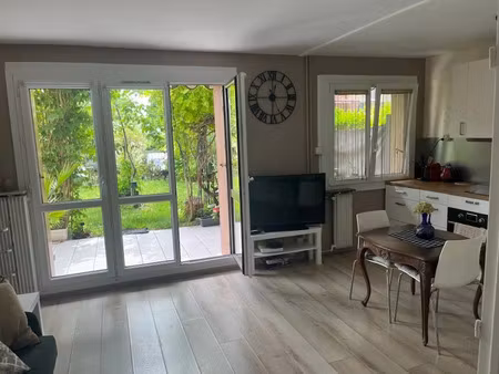 location meublée appartement 2 pièces 35 m² à le bourget (93350)  990 €