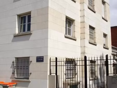 location meublée appartement 3 pièces 35 m² à pantin (93500)  850 €