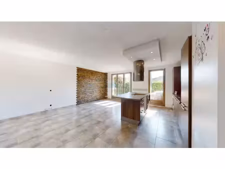location appartement 3 pièces 64 m² à roissy-en-brie (77680)  1 190 €