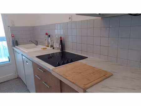 location meublée appartement 3 pièces 69 m² à toulon (83000)  1 150 €