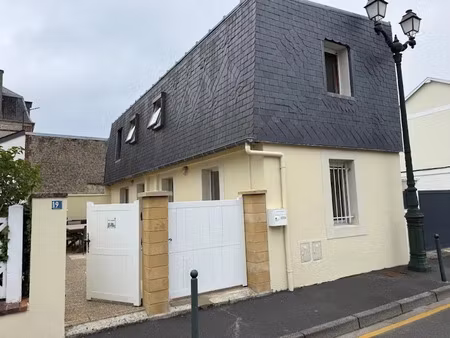 location meublée maison 4 pièces 75.43 m² à cabourg (14390)  1 190 €